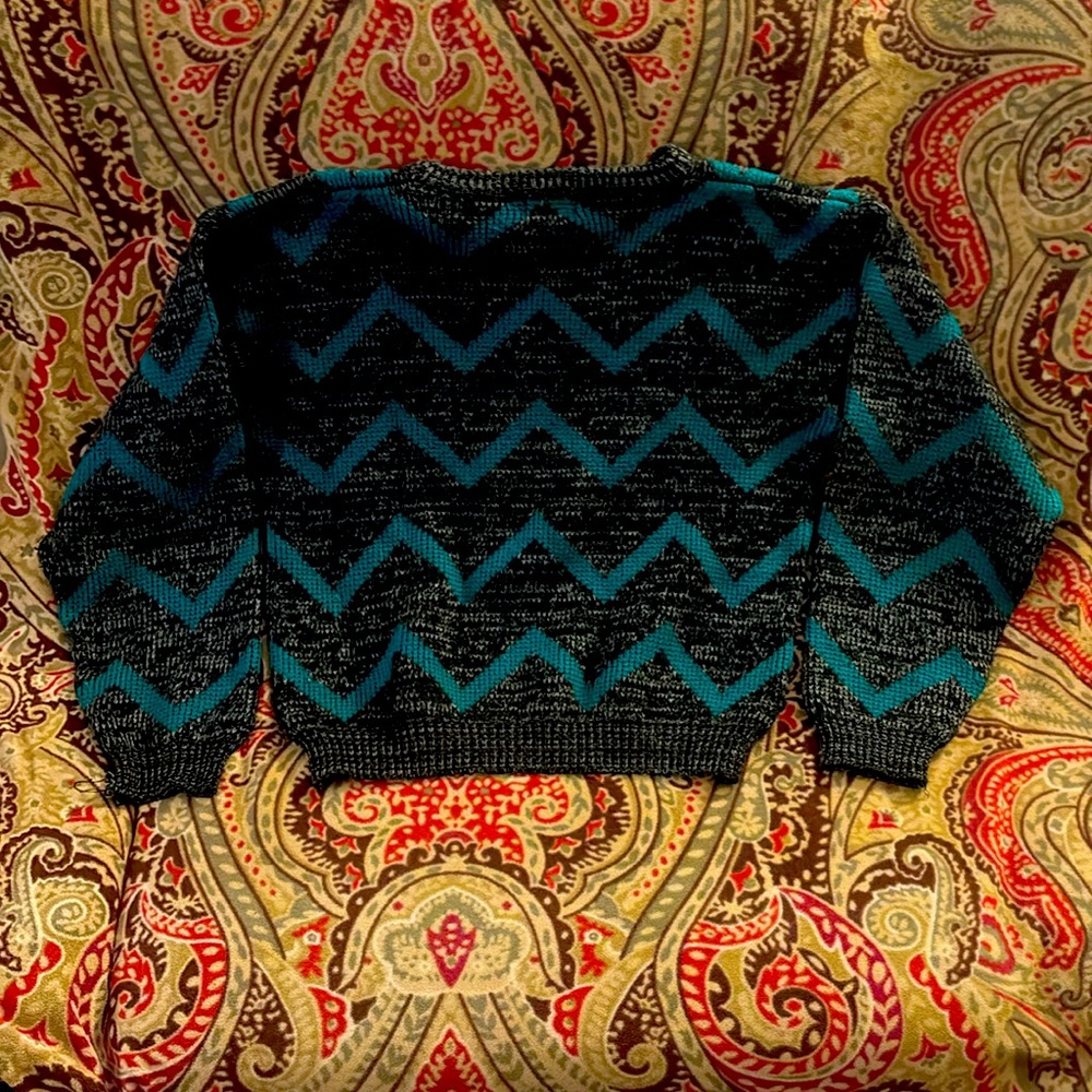Chevron Pattern Sweater - Black and Teal - Picture 2 of 3